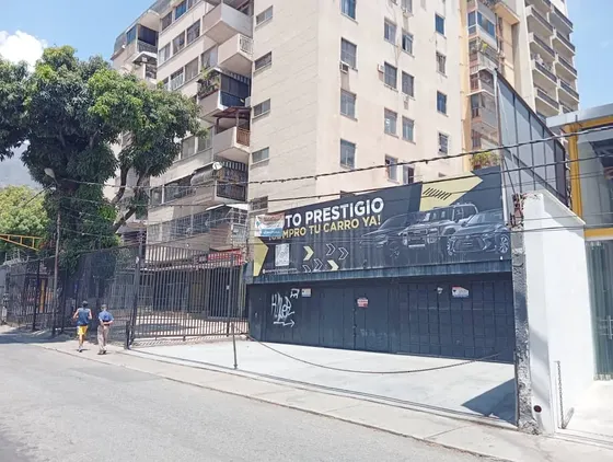 Alquiler Local Para Venta De Vehiculos U Otra Actividad 240 Metros Jl Negociable Condiciones