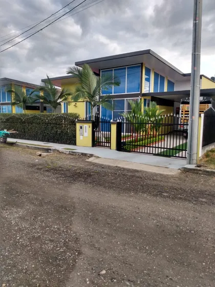 Descubre Tu Próximo Hogar En Esta Encantadora Casa En Venta!