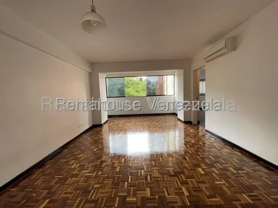 Apartamento En Alquiler En Prados Del Este 25-24050 As