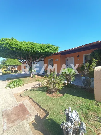 Casa En El Conj. Residencial Brisas De Margarita, Municipio Garcia, Isla De Margarita Cod: 1437