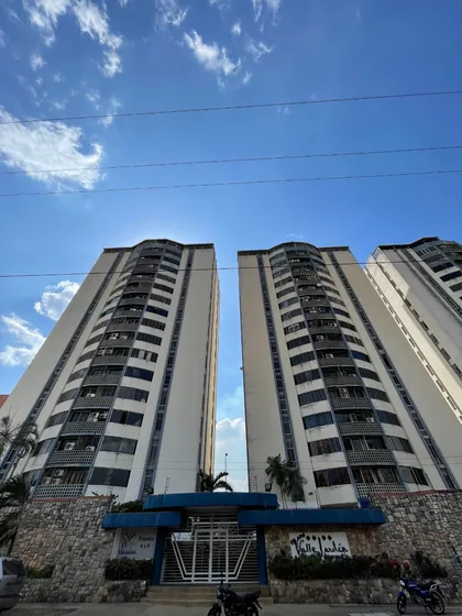 En Venta Penthouse Ubicado En Residencias Villa Jardin Mañongo Naguanagua. St