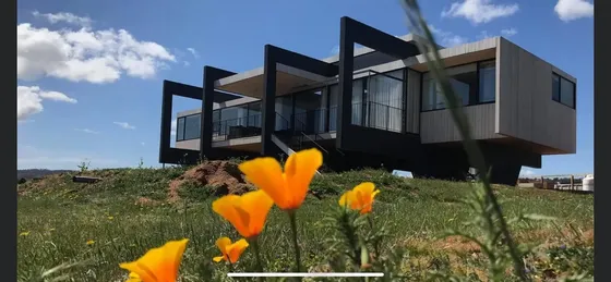 Venta Hermosa Casa En Lomas De San Gerónimo Con Vista Al Mar