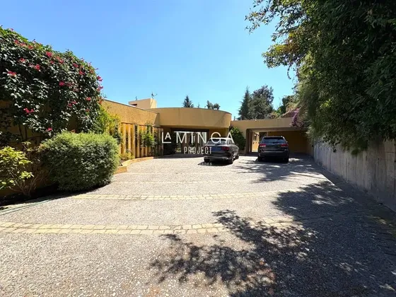 Casa En Venta De 3 Dorm. En Vitacura Lo Curro