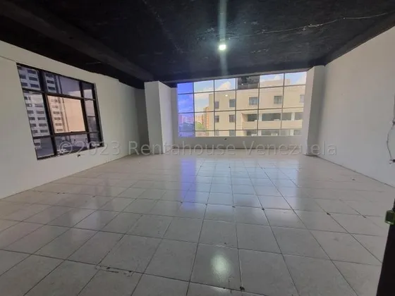 Oficina En Alquiler En Barquisimeto Cc Rio Lama Posee 55m2 Area De Oficinas Area De Recepcion Y Ventanas Panoramicas! Cod 25 10555 Soy Gabi Irastorza Comunicate                                        