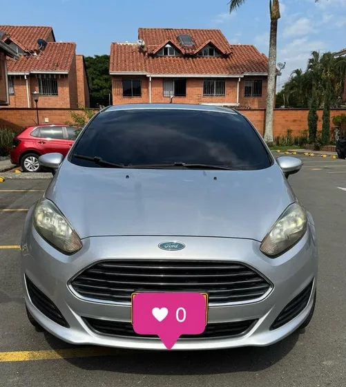 Ford Fiesta Sedan Se Automático