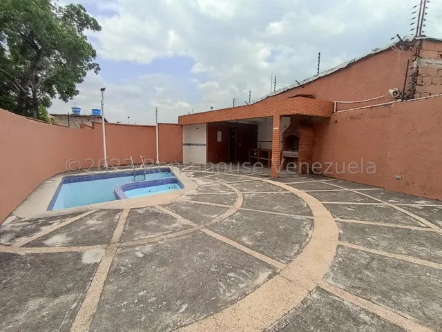 Apartamento En Los Caobos, Moderno, Maracay. Ljsa 25-14249