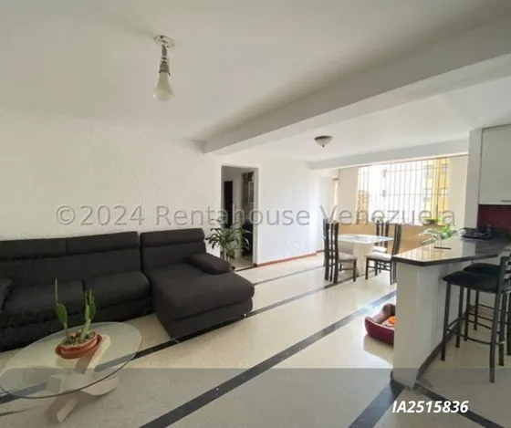 La Urbina En Venta Moderno Apartamento.