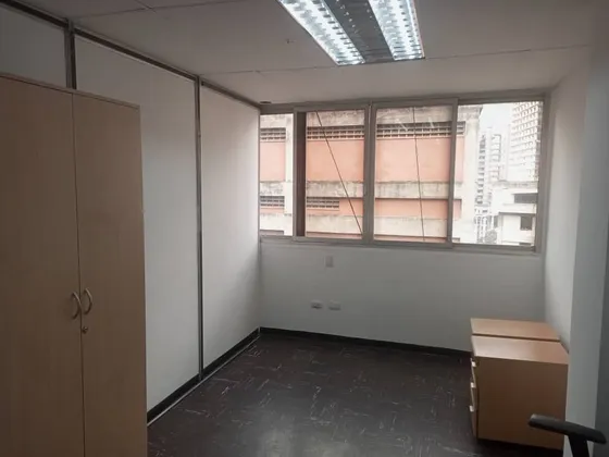 Ofrece Oficina En Alquiler En Bellas Artes 