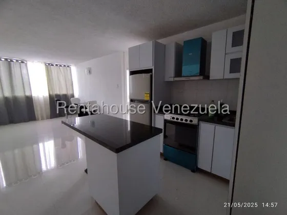 Pedro Cardona Cod. 25-23335 Alquila Apartamento En Los Naranjos Humboldt