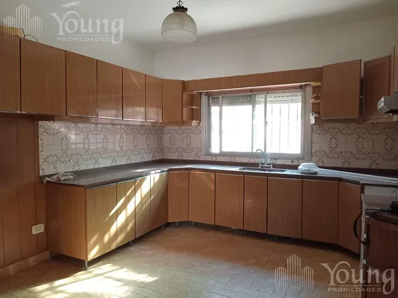 Ph De 3 Ambientes Con Patio Ubicado Al Frente En Venta En Wilde