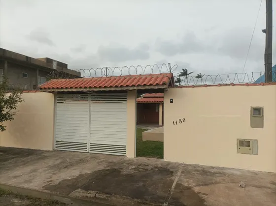 Casa Com Piscina Para Temporada Em Ilha Comprida! 