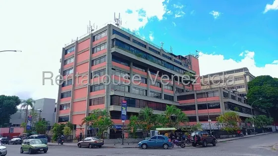 Ev Local Comercial En Venta En Los Cortijos