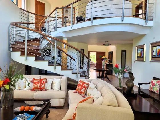 Venta De Villa En Guavaberry Golf And Country Club, Juan Dolio