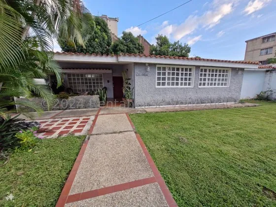 Gbf 25-3447 Vendo Hermosa Y Amplia Casa Con Terreno El Limón Compre Ya.