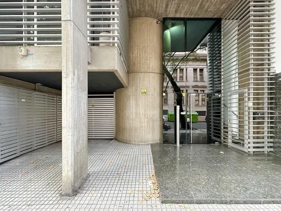 Venta Oficina 1 Dormitorio Centro Con Cochera