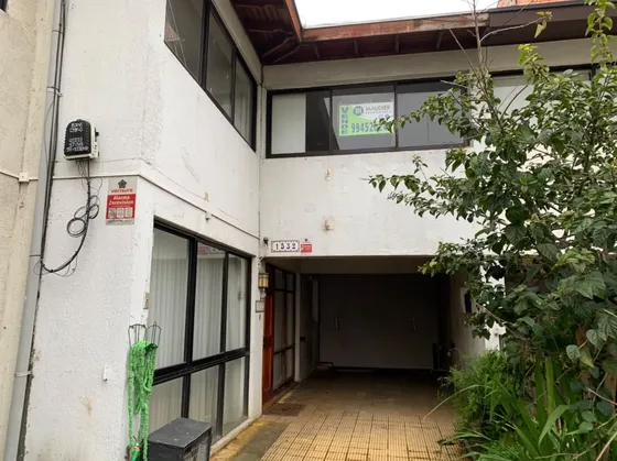 Amplia Casa En Venta Pasaje Cerrado Cercano A Udd Y Hospital