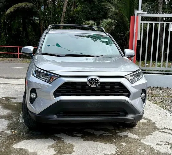 Toyota Rav4 .