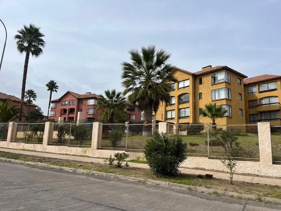 Comódo Departamento 3d/2b Vista Panorámica En San Joaquín