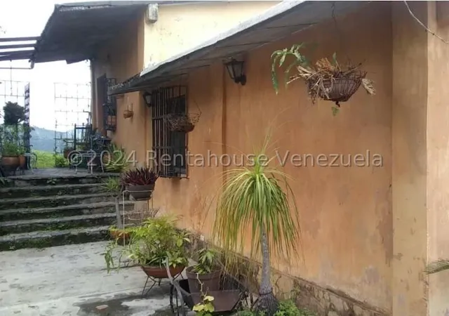 Casa En Venta Caicaguana 2200m Terreno Mls 25-28714