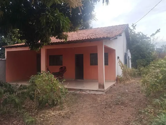 Casa Bem Localizada E Escriturada