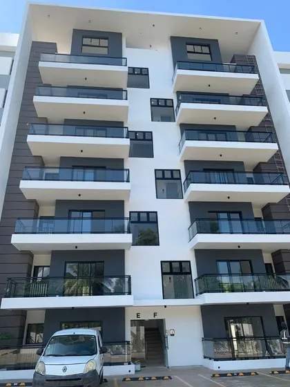 Apartamentos Nuevos Próximo A Los Lauleres 