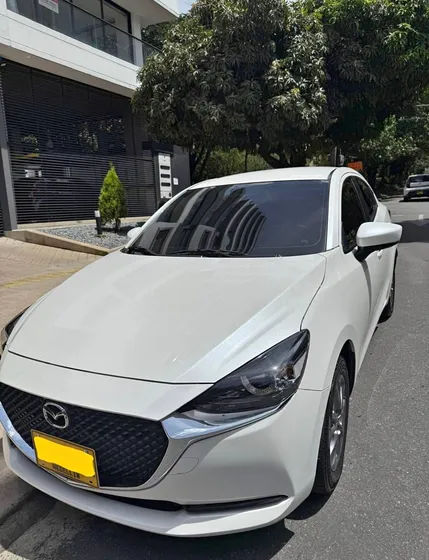 Mazda 2 1.5 Touring Sedan