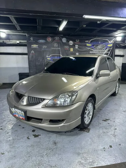 Mitsubishi Lancer Touring 2.0