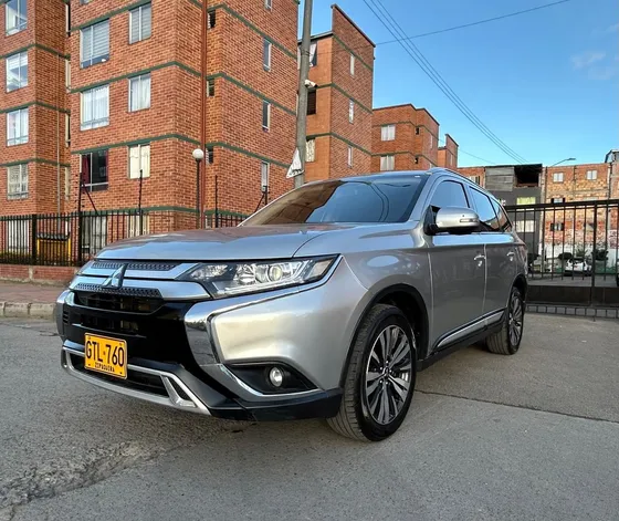 Mitsubishi Outlander Kaiteki 2.4 Full 4x4 At 7 Psj