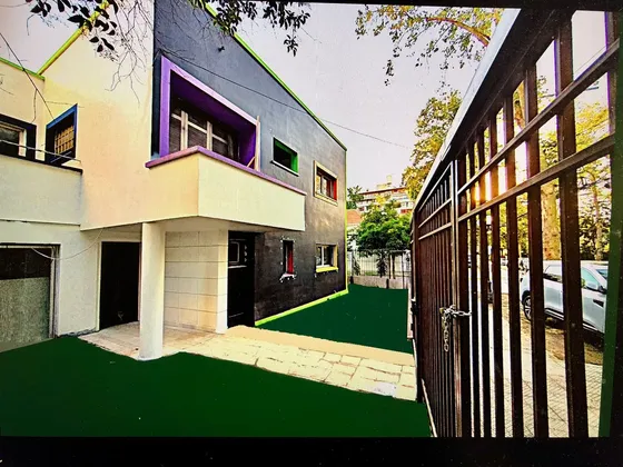 Venta Casa Con Gran Terreno Barrio Las Lilas Providencia