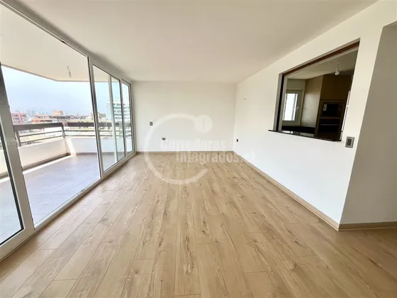 Departamento En Arriendo De 2 Dorm. En Las Condes