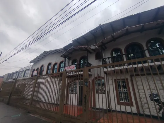 Arriendo Casa Comercial En Alcázares