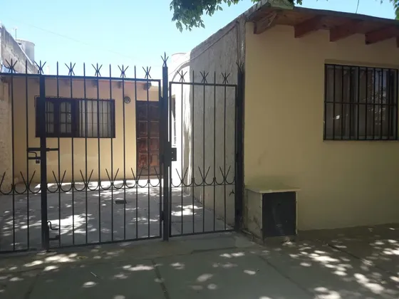 Casa En Venta En Panquehua, Las Heras, Mendoza.
