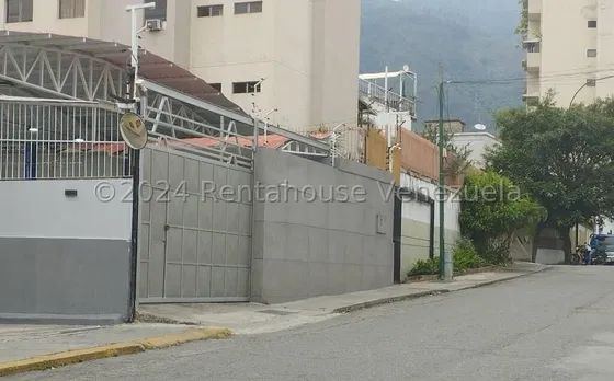 Excelente Galpón En Venta Mls 24-24808 La Campiña