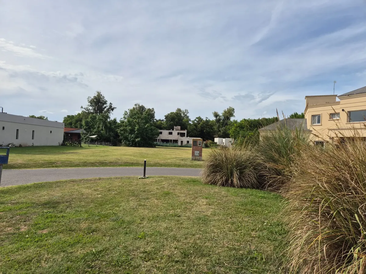 Land for Sale – Macizo 2