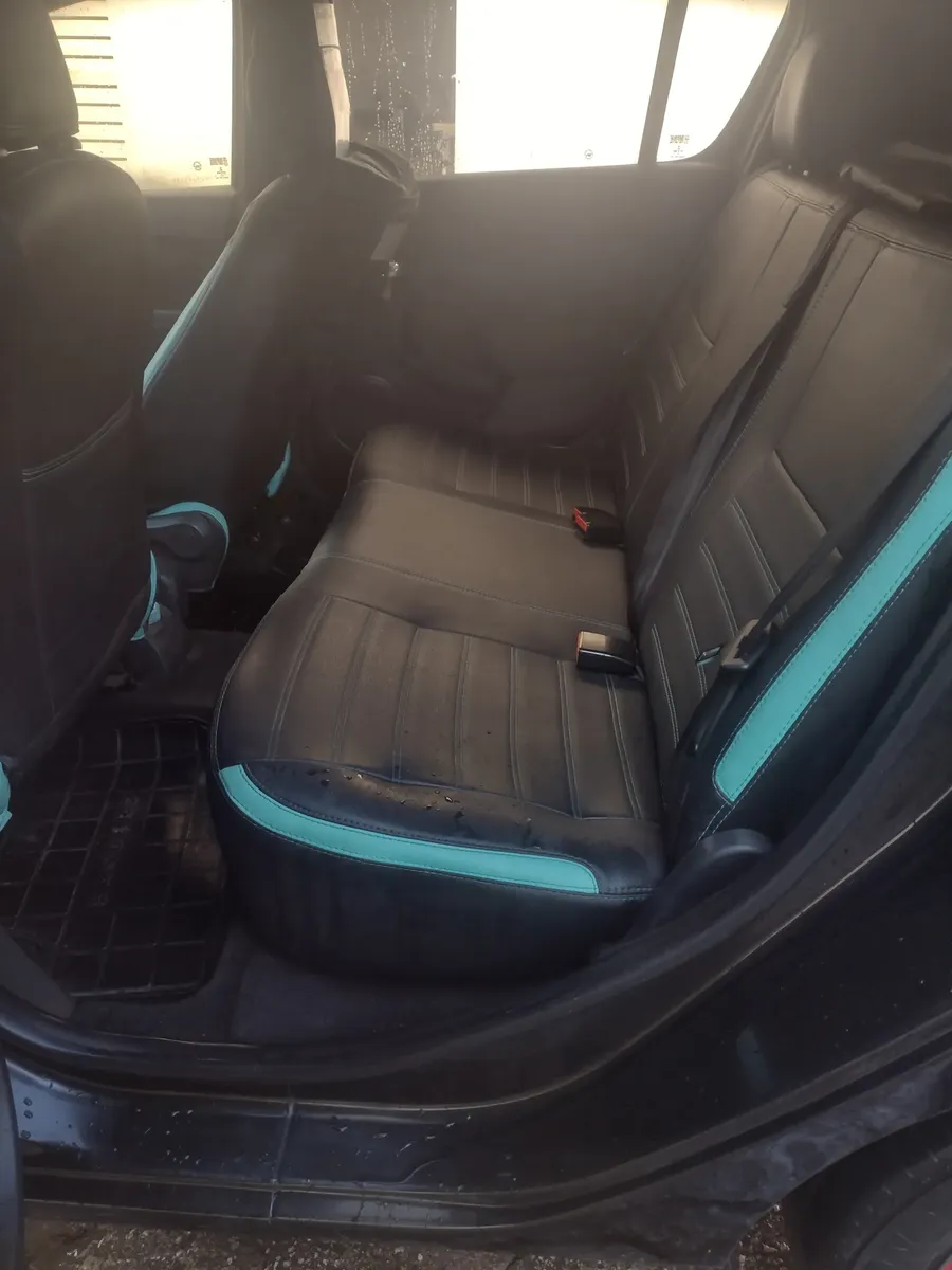 Renault Sandero 2019 1.0 12v Expression Sce 5p — foto 3