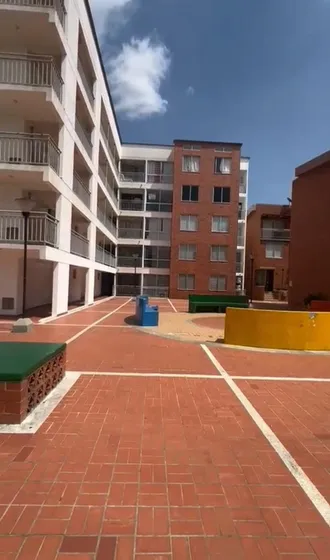 Venta De Apartamento En Unidad Barrio Valle Del Lili, Al Sur De Cali, Valle