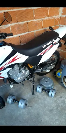 Honda Tornado 250cc Año 2024 Con Solamente 5 Kilómetros