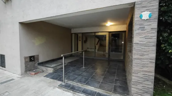 Venta De Departamento En Turdera.2 Amb,parque Comun-terraza.2cdras Av.h.irigoyen* Oportunidad*