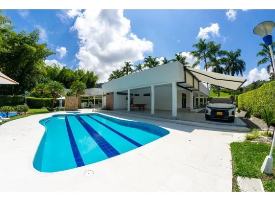 Venta Casa Campestre  Piscina Manizales  Antes De Peaje | Fincas