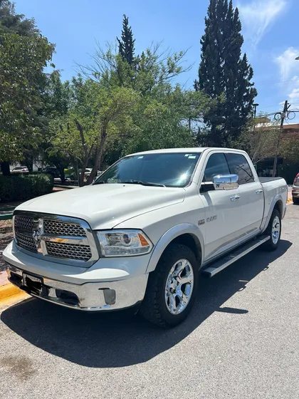 Ram Ram 2500 5.7 Doble Cabina 4x4 Laramie V8