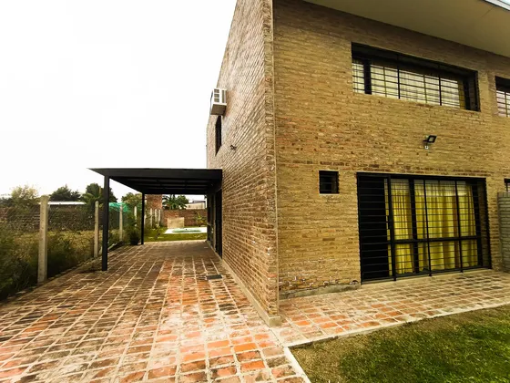2 Casas En Espejo Tipo Loft En  Jardines De La Costa 