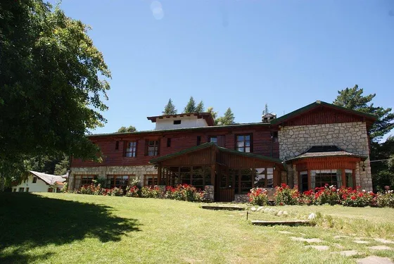 Complejo Turístico. Hotel-aparta Hotel En Venta En Bariloche. 3 Estrellas.