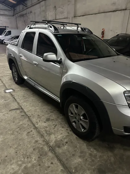 Renault Duster Oroch 2.0 Outsider Plus