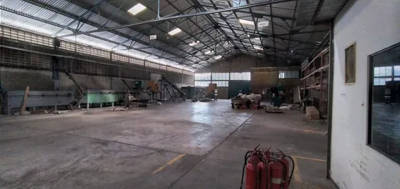 Galpón En Venta, Galpon Con Techados 7200 Mas 1300 Mts De Los Laterales Para Un Total De 8500 Mts .mr.