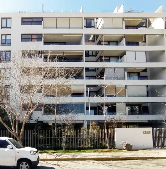 Arriendo Estacionamiento En Pío Xi / Frente Parque Arauco