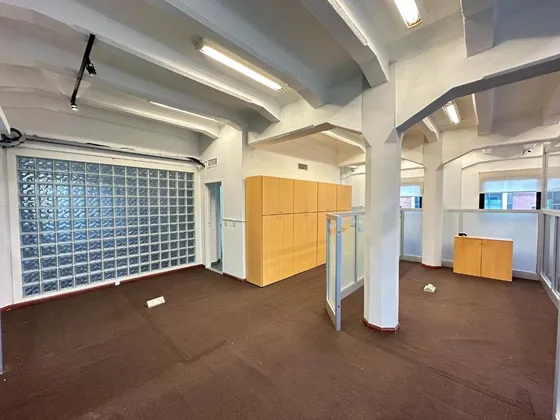 Oficina En Venta Puerto Madero C/cochera Fija