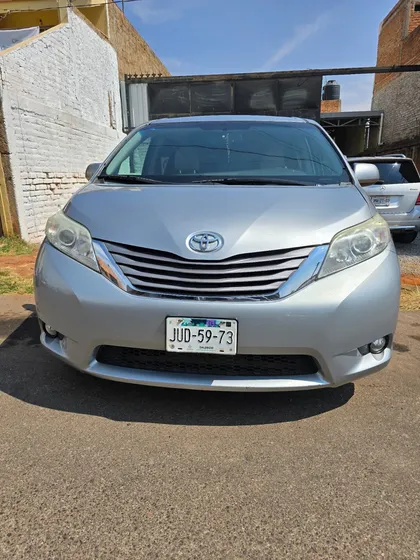Toyota Sienna 3.5 Xle V6 At