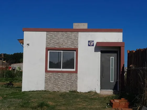 Casa 2 Ambientes A Estrenar En Mar Del Tuyu 24.000 Dolares