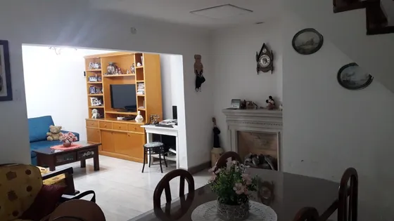 Casa En Venta Llavallol Con Locales !! Ideal Inversionistas !! Apta Credito.