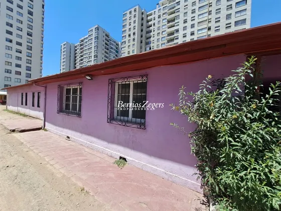 Terreno Construcción En Venta, Macul Cercano A Municipalidad